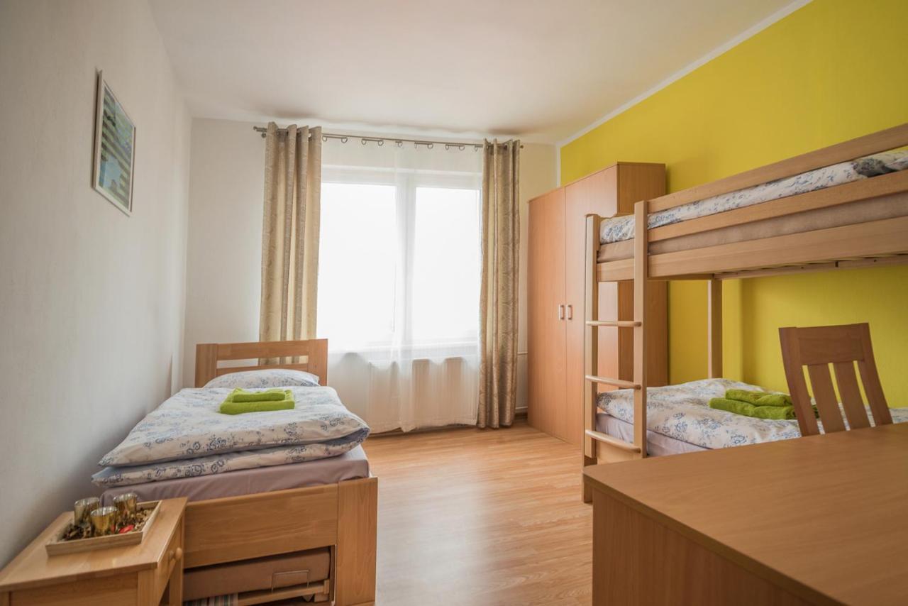 Hybadlo Motel Liptovský Hrádok Buitenkant foto