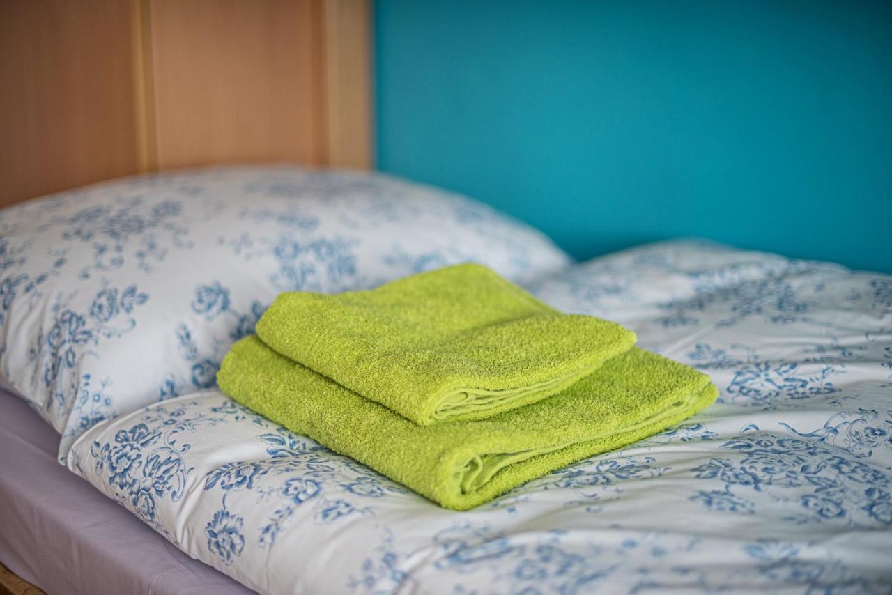 Hybadlo Motel Liptovský Hrádok Buitenkant foto