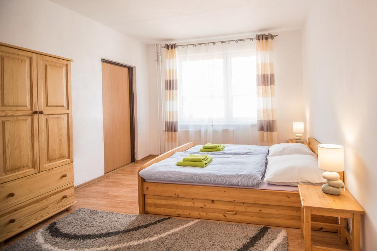 Hybadlo Motel Liptovský Hrádok Buitenkant foto