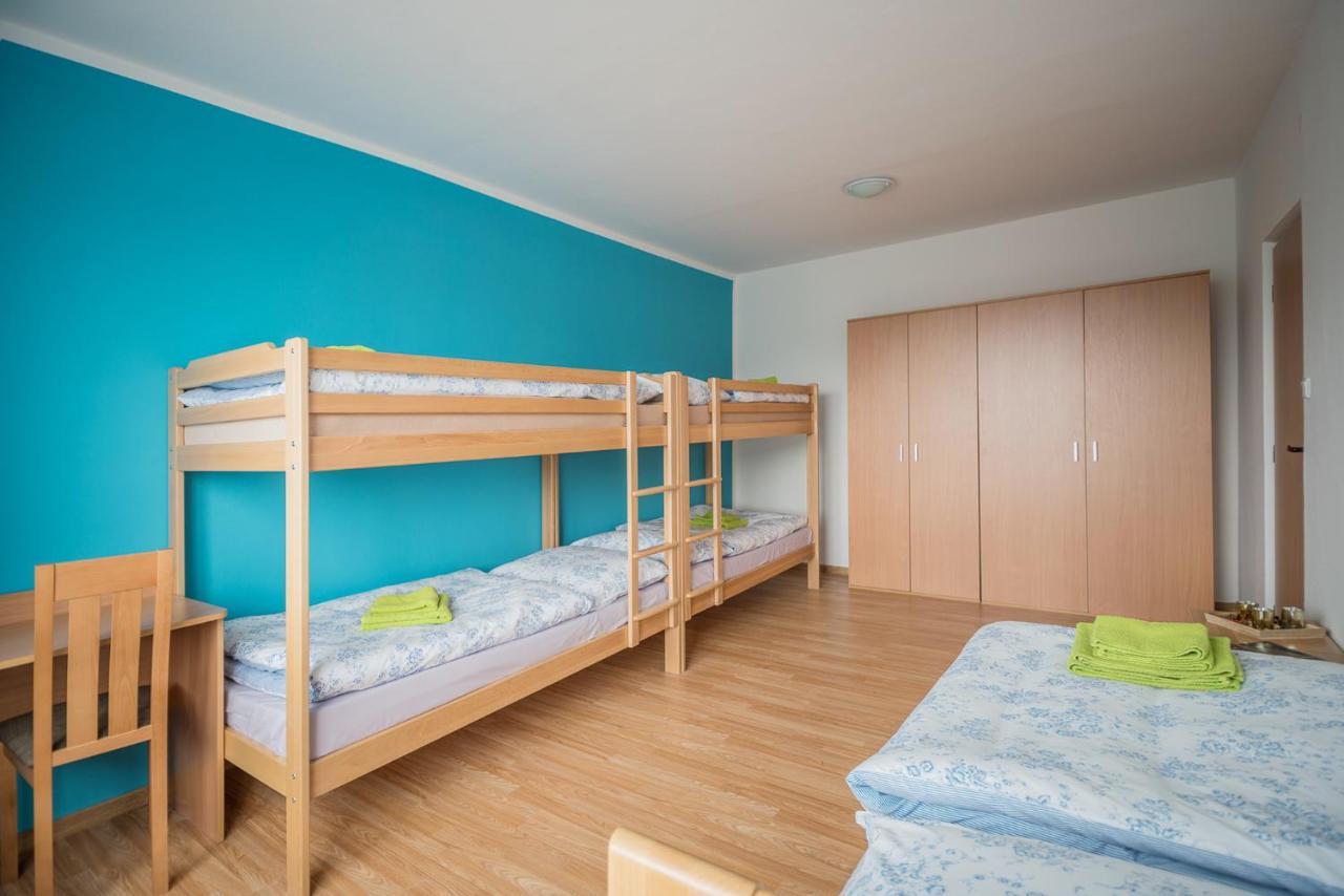 Hybadlo Motel Liptovský Hrádok Buitenkant foto