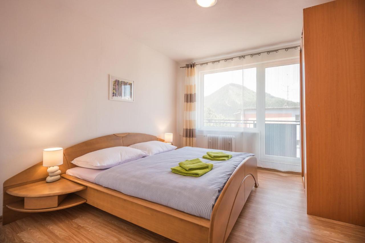 Hybadlo Motel Liptovský Hrádok Buitenkant foto