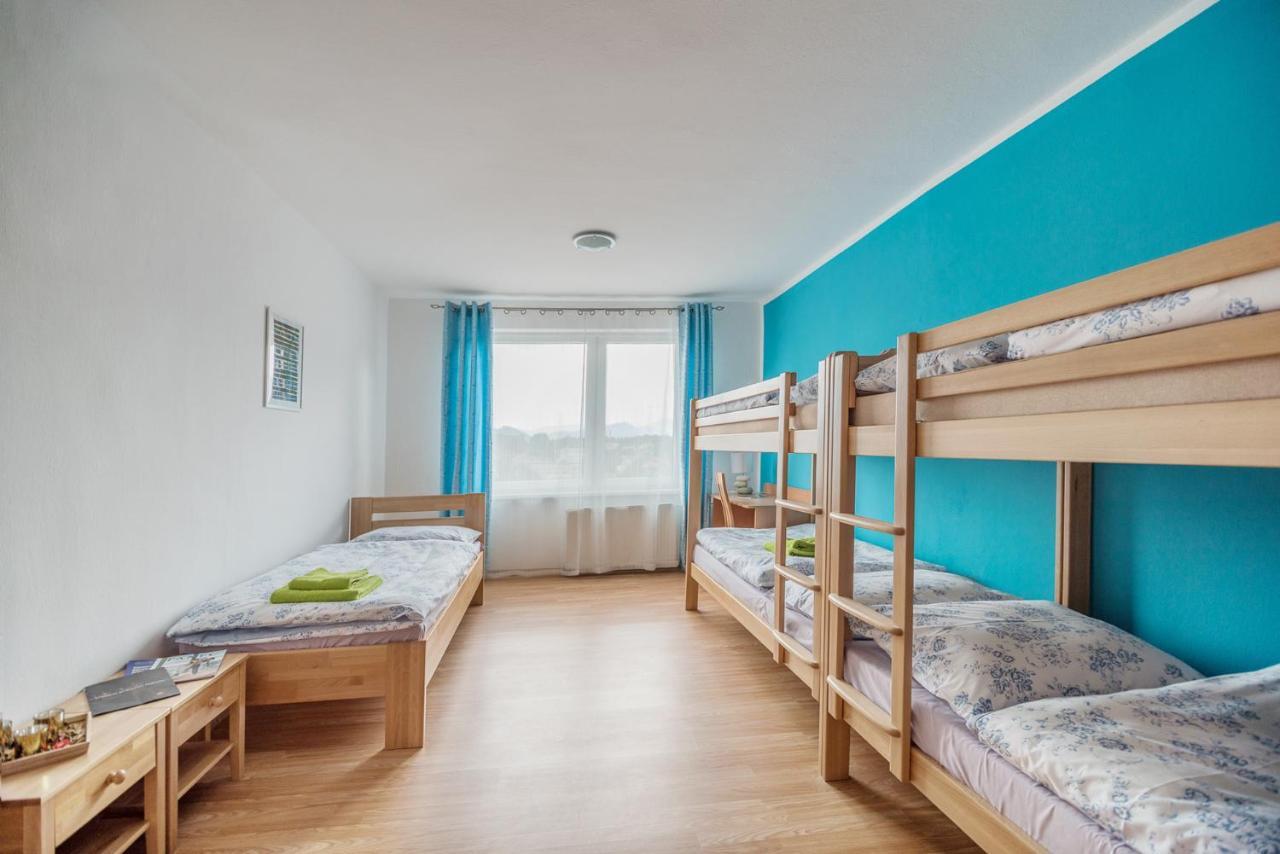 Hybadlo Motel Liptovský Hrádok Buitenkant foto